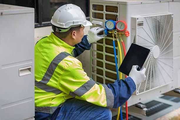 Professional Ductwork Repair technician working in Villa Park, CA
